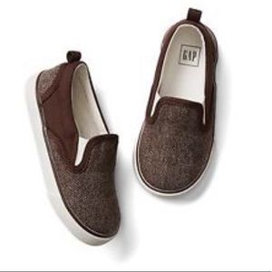 Adorable chambray sneakers!! Toddler size 6 GAP